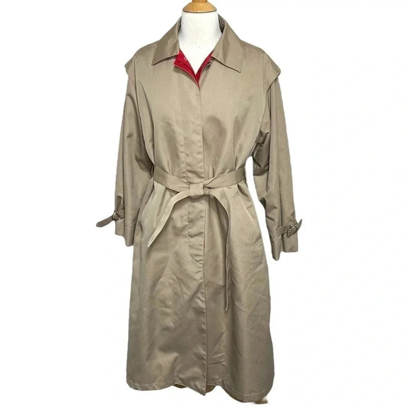 Vintage Misty Harbor 14P tan trench coat with red trim and removable liner - Picture 4 of 12